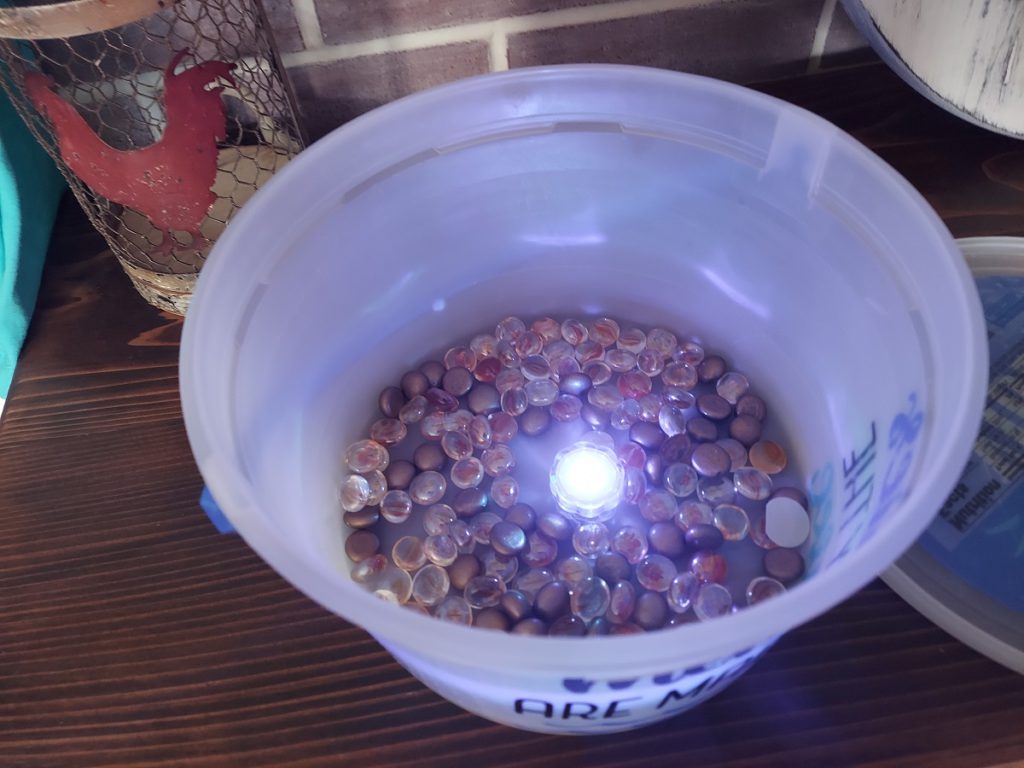 🥰 Easy DIY Camping Glow Bucket Light 